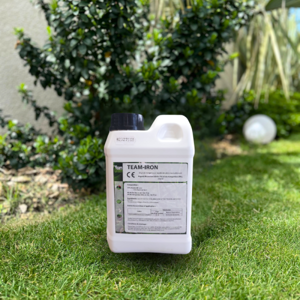 Engrais liquide reverdissant TEAM-IRON pour gazon effet rapide